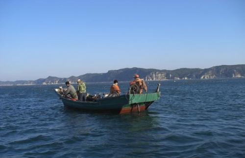 轻型路亚竿船钓法：用路亚竿施展传统的船钓