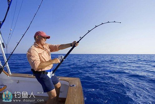 海竿海钓中鱼后正确的收线方法避免跑鱼