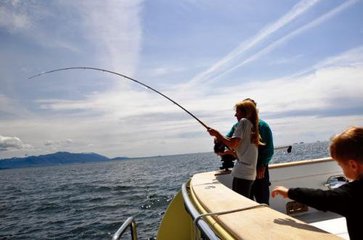 在不同季节该如何选择海钓的钓位